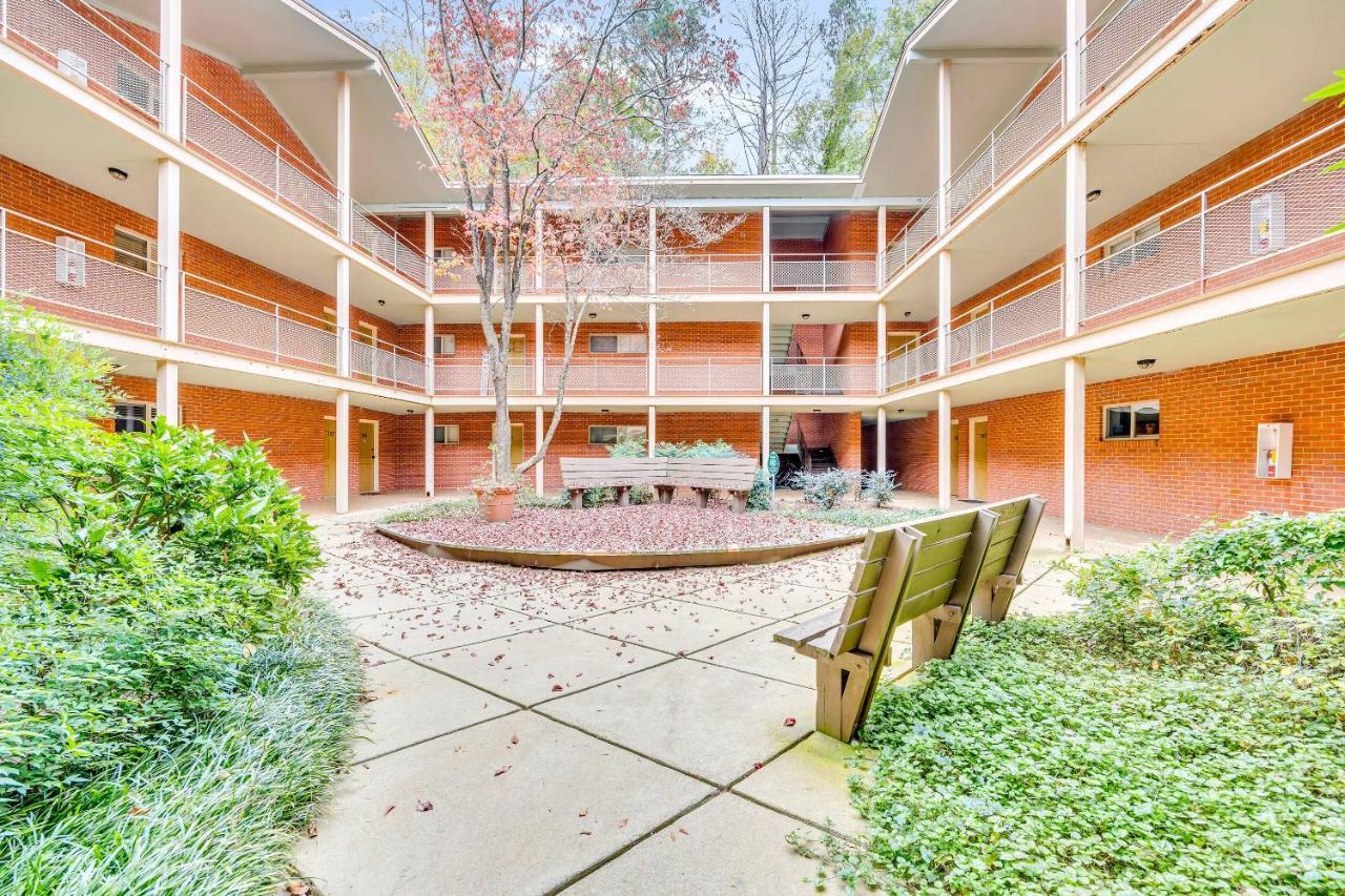Classic City Getaway - 1 Mile Walk To Sanford Stadium! Атенс Екстер'єр фото